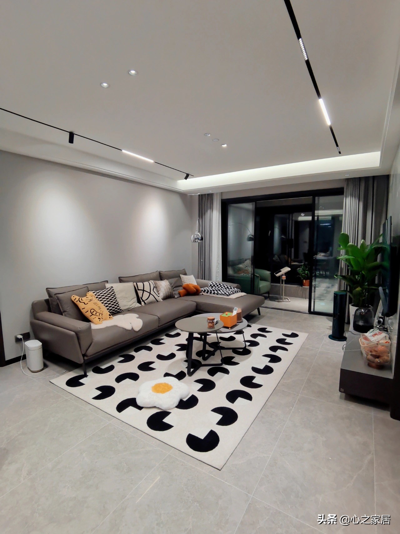 130平四室两厅二卫的客厅,130平米大四居