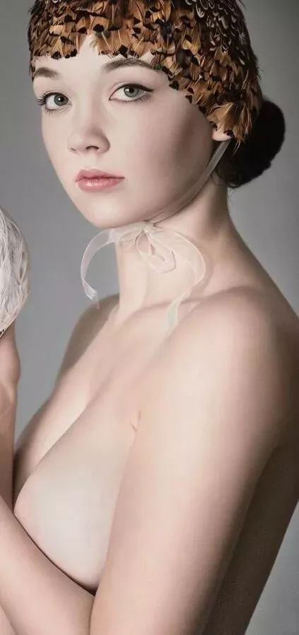 美女画家挑战冷军，画少女人体，放大10倍看细节让网友不淡定