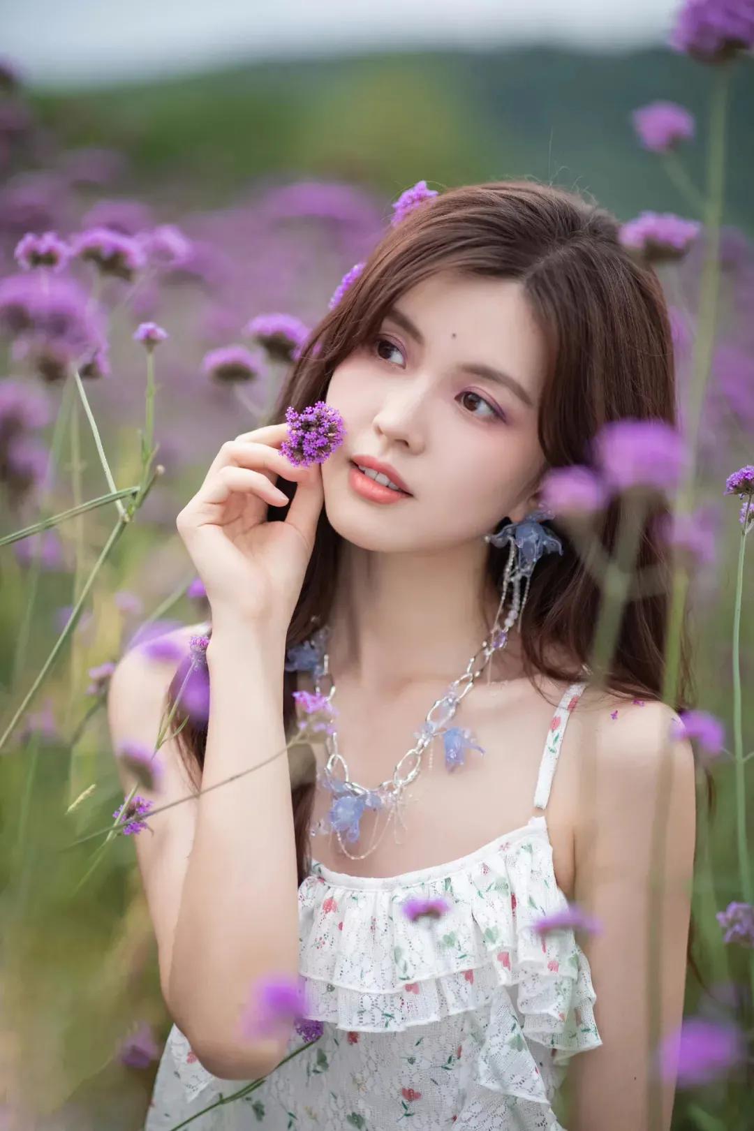 走在乡间的小路上,走在乡间的小路上口哨版