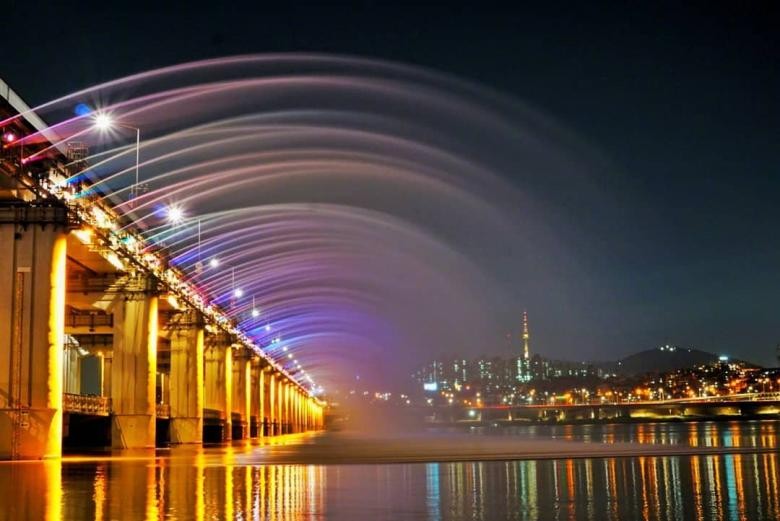 韩国色情业为何如此猖獗？100多万女性受害，打黄18年越打越黄？