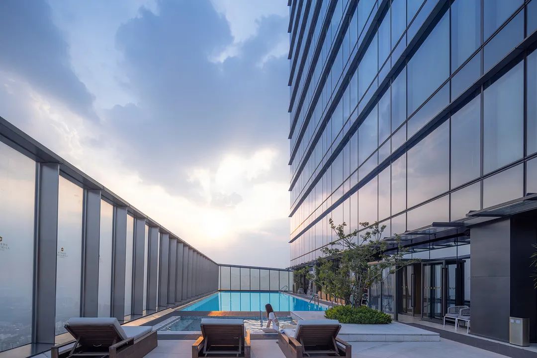 广西华润大厦完工开幕，403米高度问鼎南宁之巅