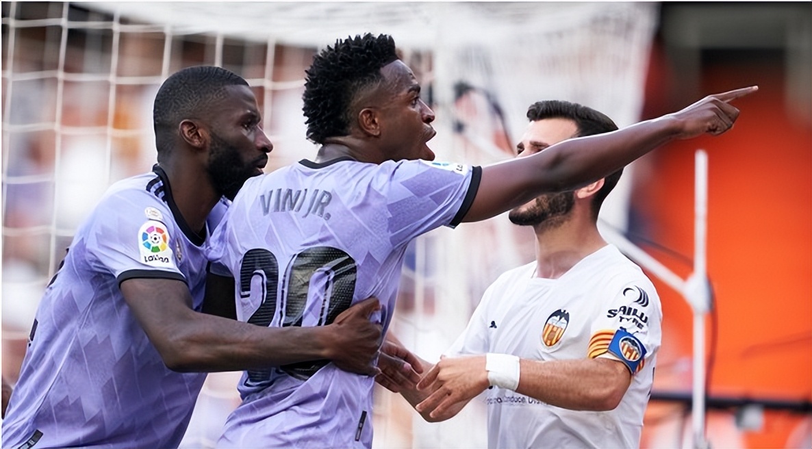 对着维尼修斯喊猴子的瓦伦西亚球迷被捕