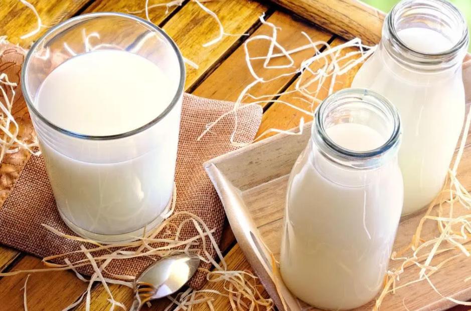 坚持喝酸奶身体有哪些变化,坚持每天早上喝酸奶会怎么样