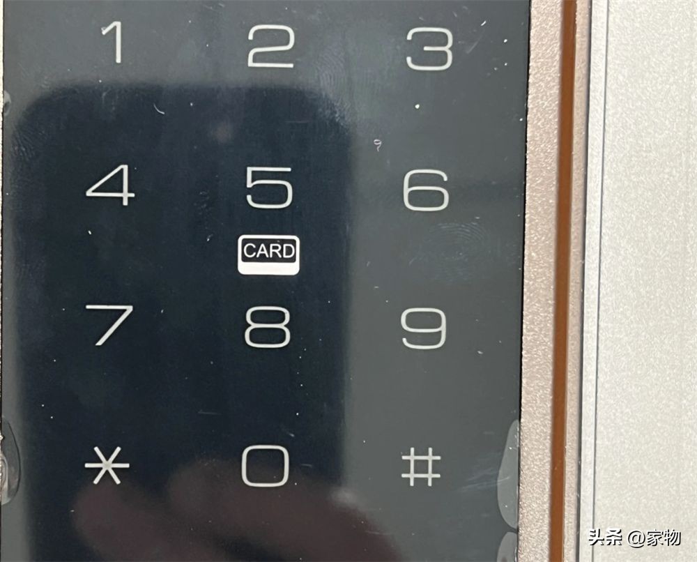 智能门锁越来越智能化和科技化,当下热卖的智能门锁