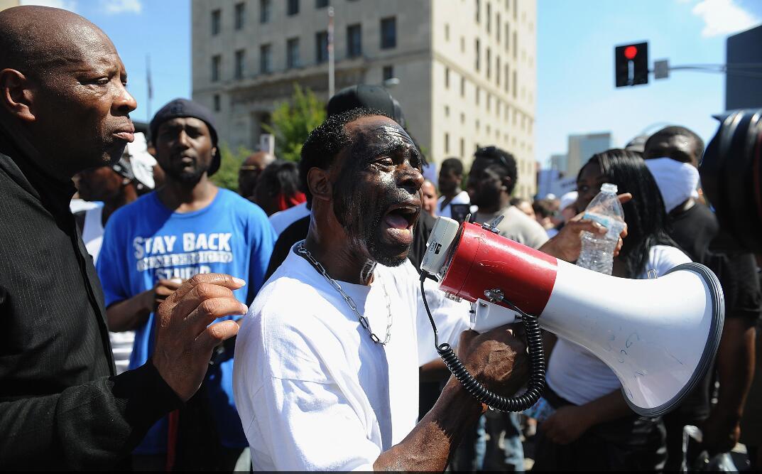 黑人到底怎么了？都是美国公民，美国为何如此痛恨黑人？