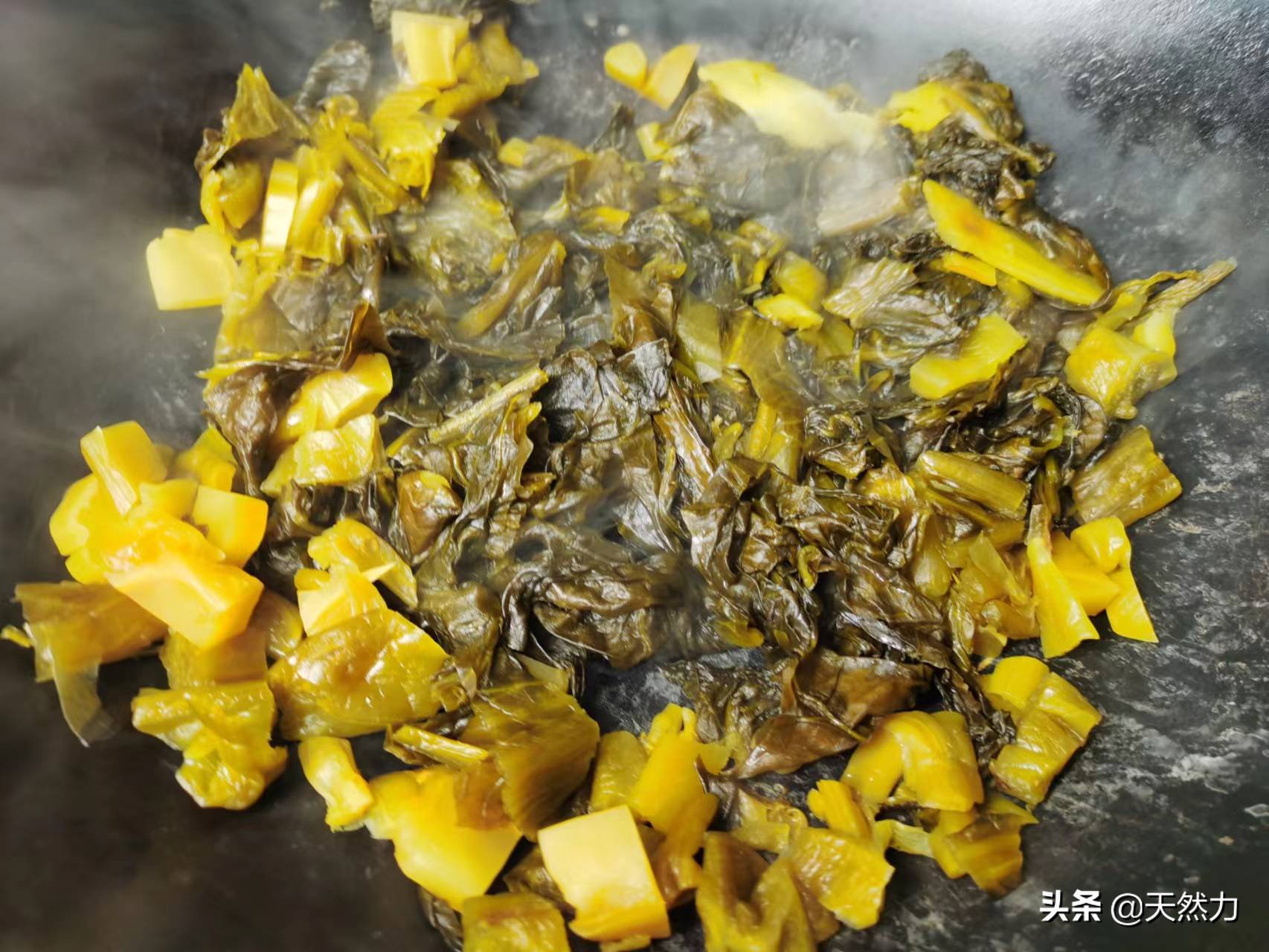 酸菜鱼正宗酸菜鱼的做法,酸菜鱼家常做法鱼肉鲜香滑嫩酸