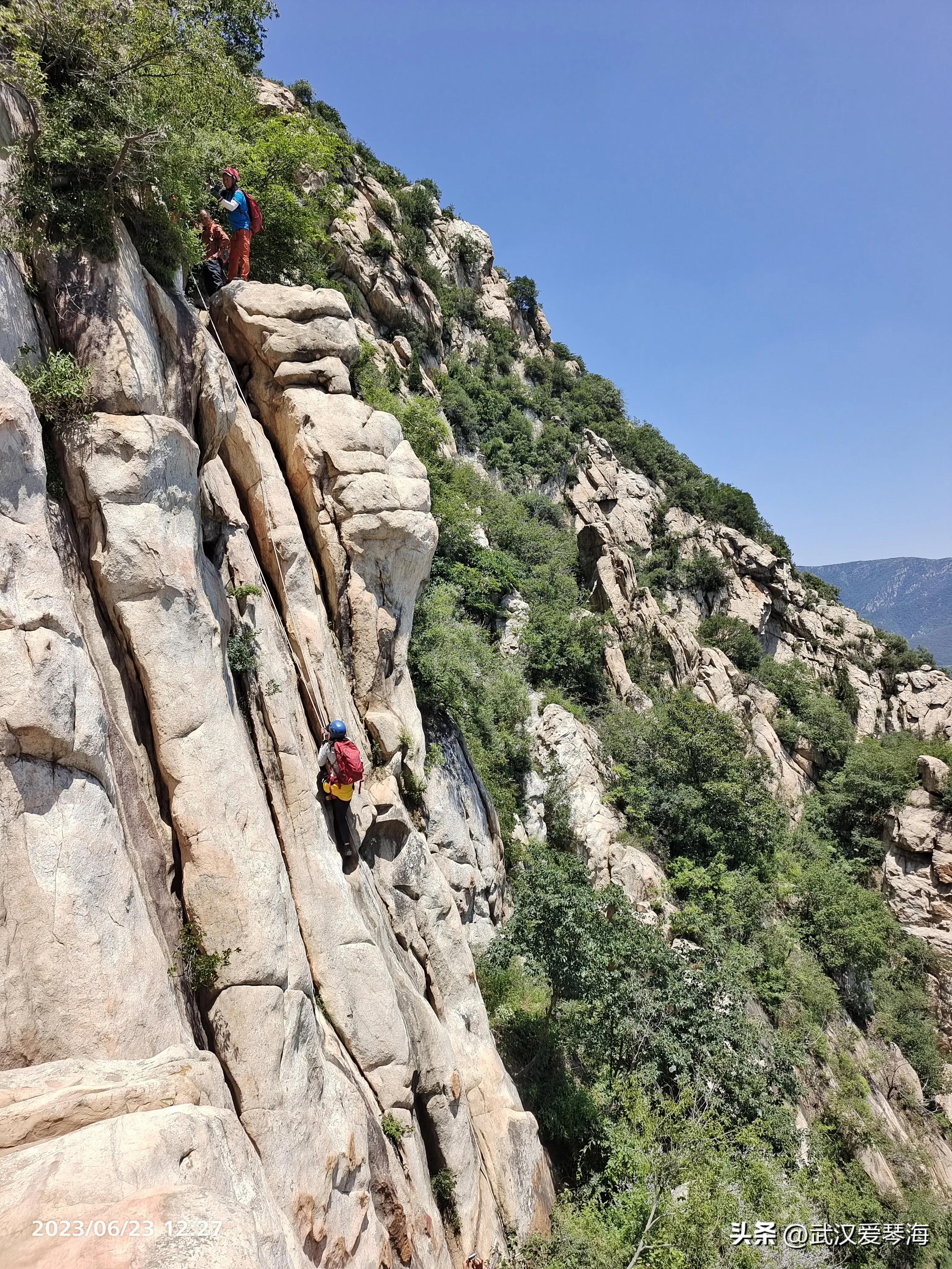 嵩山鱼道鱼脊线全景,嵩山虎头崖攀爬