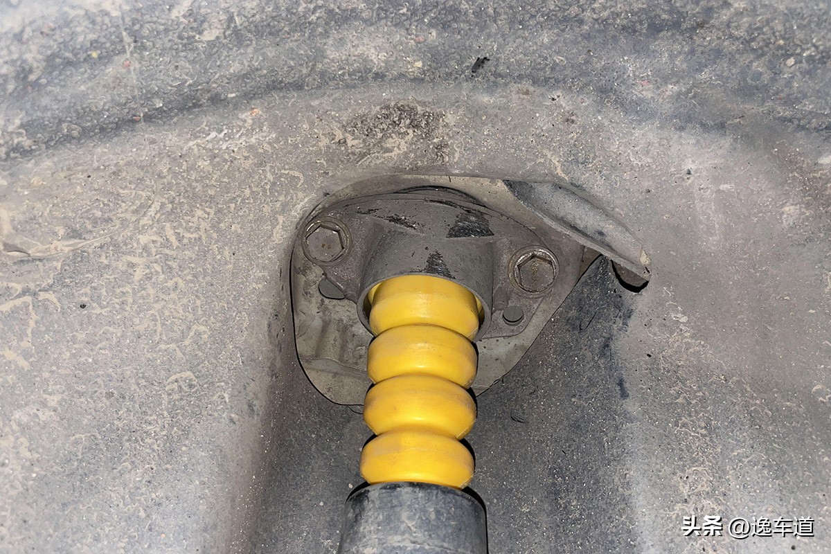 美女客户花2万买的代步车，这台09年的二手polo你觉得值吗？