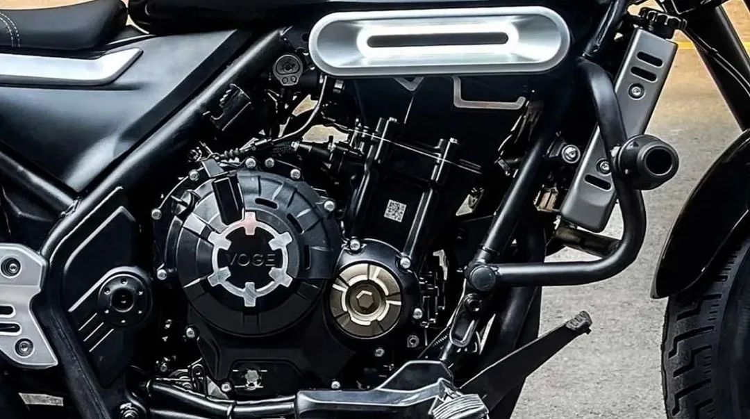 隆鑫无极首款太子巡航CU525实车曝光，传统风味淡、运动激进感强