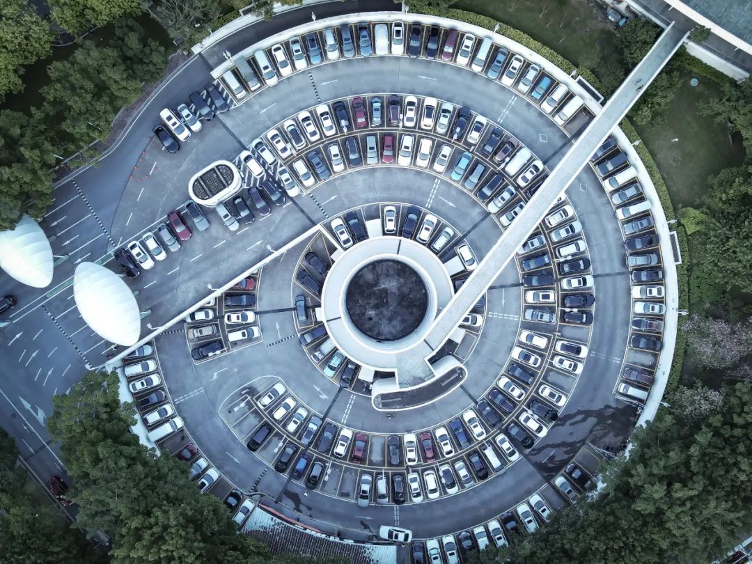 开脑洞解难局,城市解决停车难的方案