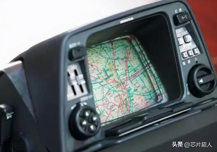 车中看球，汽车真需要这么多屏？