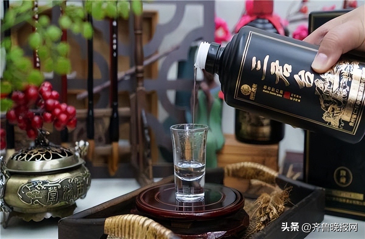 最值得入手的十款白酒,真正的口感好且价位亲民的白酒