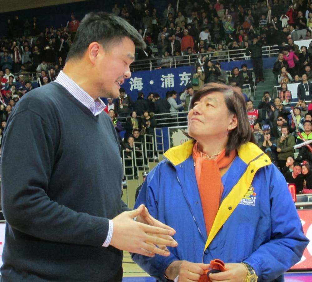 姚明cba各项数据纪录,cba总决赛姚明51分21篮板