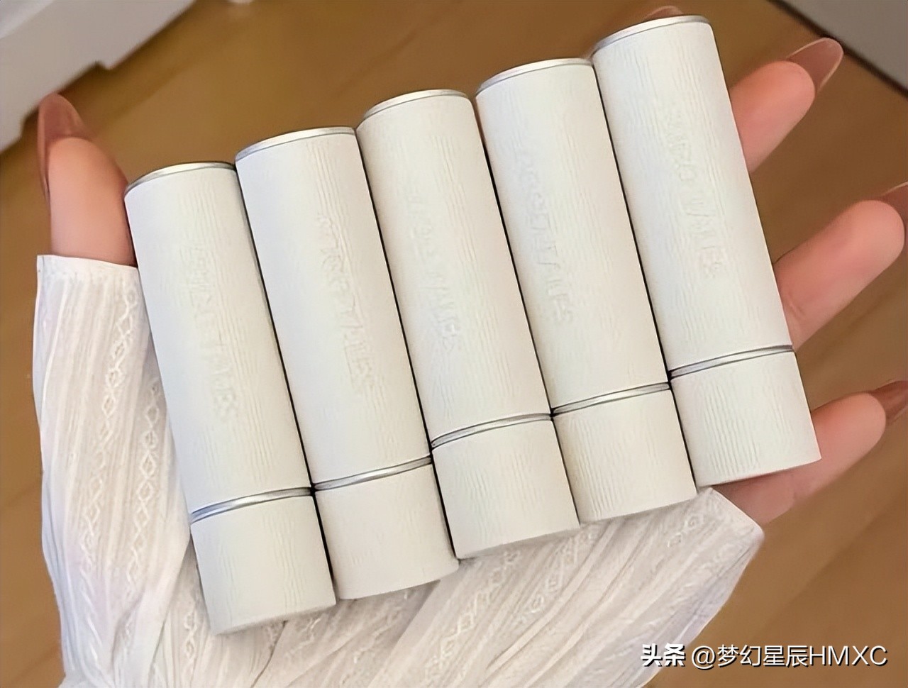 国货口红口碑最好的前十名排行榜,今年最流行的口红颜色显白气质