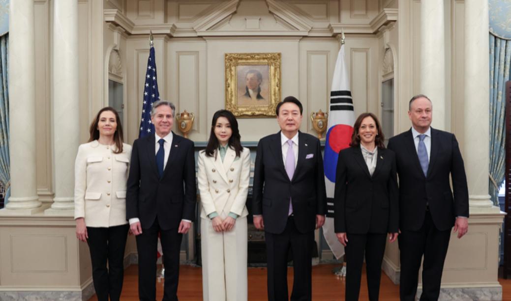 韩国第一夫人穿搭时尚,韩国第一夫人的穿衣打扮