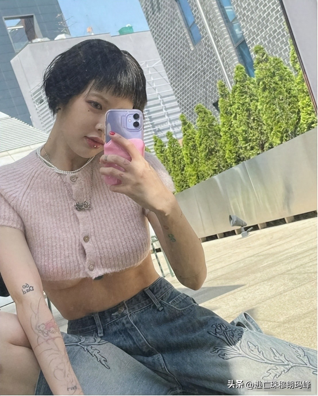 这些女明星真是把“诱惑”玩到了极限,半露*裤内**、露下乳?