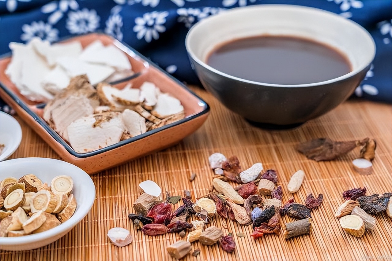 春夏正是治疗鼻炎的好季节，鼻炎患者千万莫要错过了，失不再来