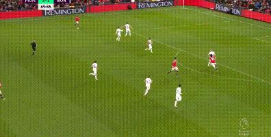 曼联最新的比赛c罗70米回防,曼联c罗从禁区外争顶