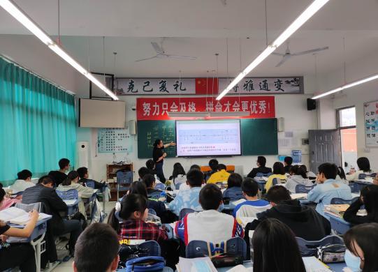 创新绵实丨聚焦新高考（三）：佳晴有新“课”，青衿自有“程”