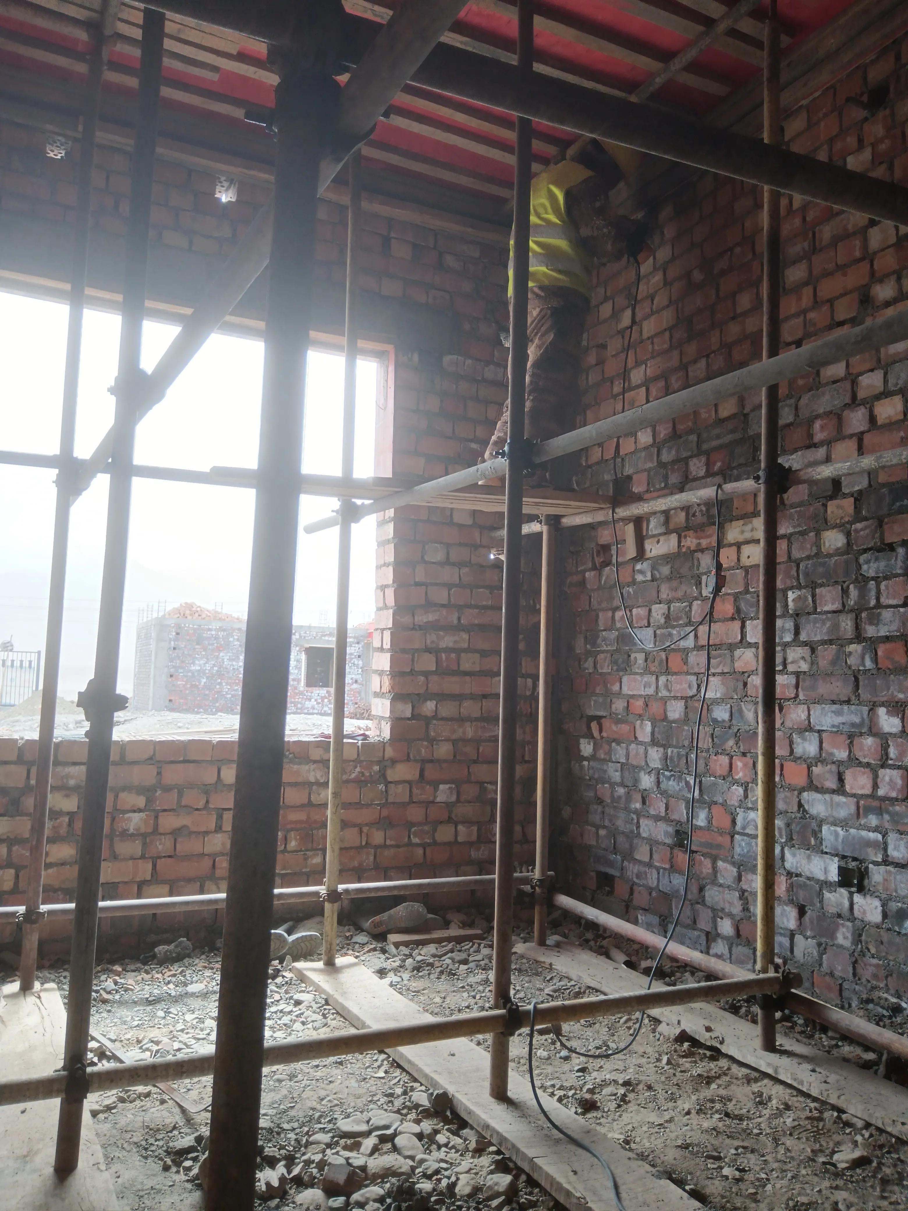 在新疆工地好挣钱吗,在新疆干工地生活方便吗