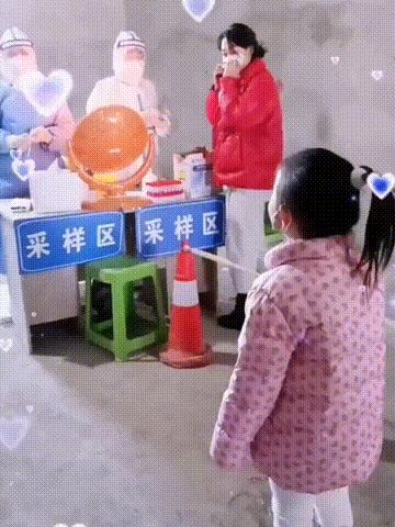 神鸟关注|感恩还是蹭流量?“萌娃”给“大白”跳舞致谢引争议