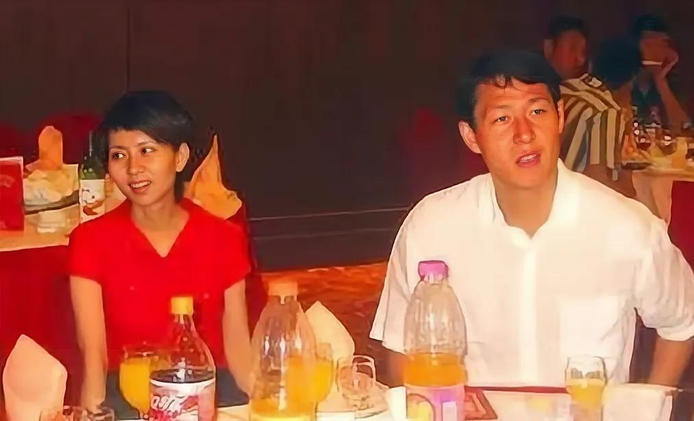 黎兵和甘萍生有孩子吗,黎兵老婆甘萍个人资料