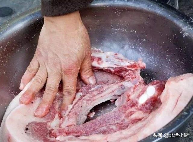 腌腊肉放多少盐最好,腌腊肉放盐比例