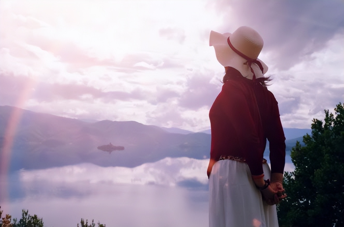 炫耀的家庭多富有,爱炫耀家庭的人