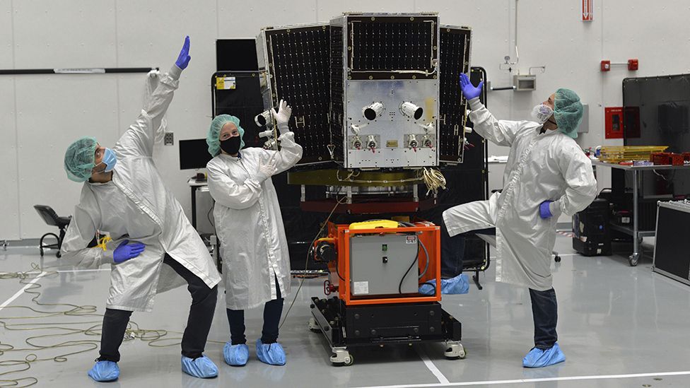 003型航母外国报道,003号航母国外媒体报道