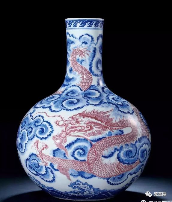 大清嘉庆香草龙纹官窑盘,清三代瓷器龙纹特征