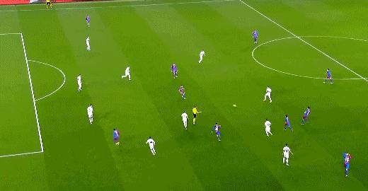 巴萨小将足球,巴萨足球小将vs皇马足球小将