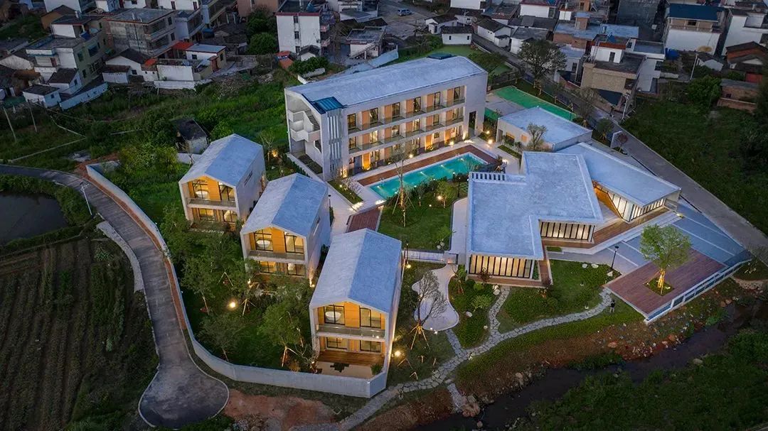 閲戠鍗佹湀鍥藉簡涓鍋囨湡浣忓鏀荤暐,閲戠涔嬬害