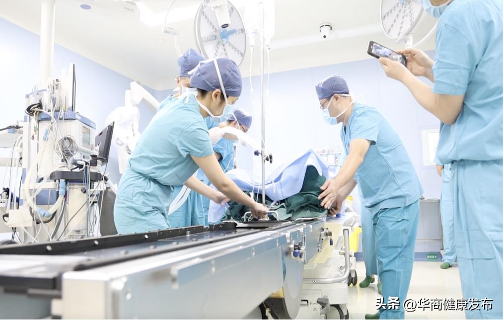 西北首台术中核磁共振登场！术中“核*器武**”精准制导切除多部位颅内肿瘤