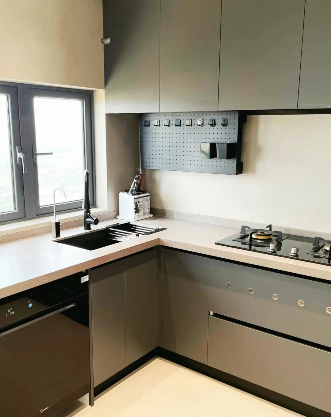 广东美女晒出自家120㎡新家:全屋没有一丝俗气,堪称装修教科书