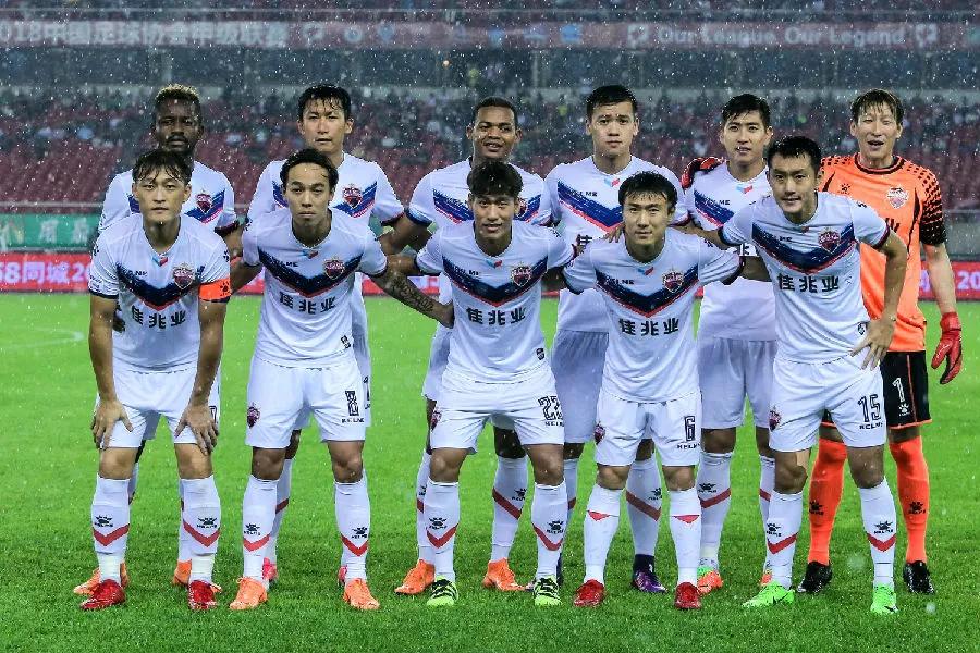 分析一下中国足球的发展,谈谈你对中国足球现状的看法