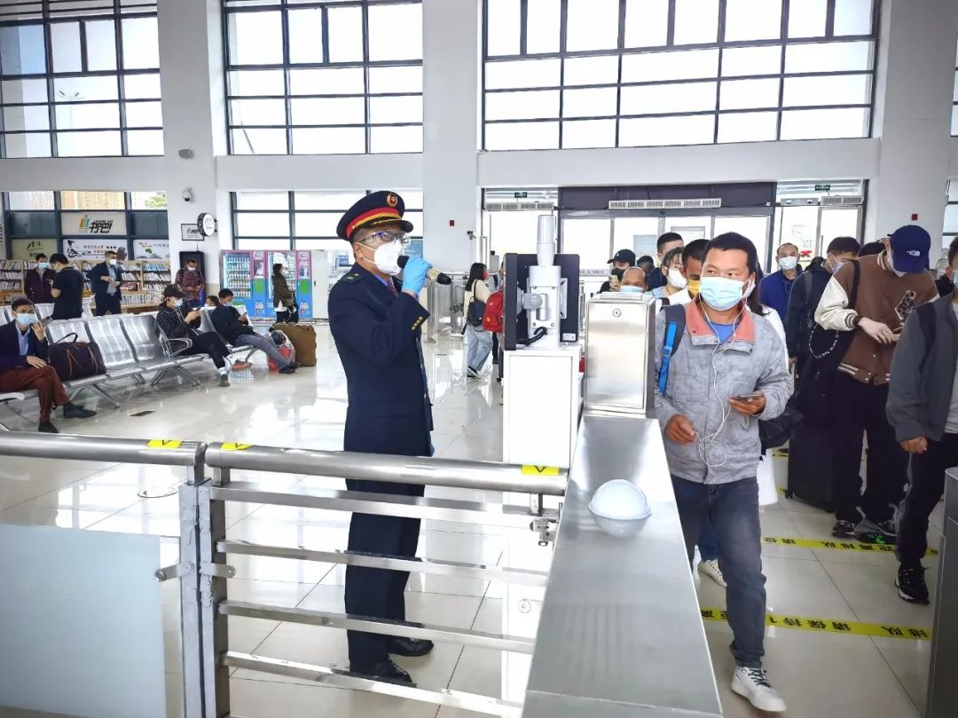云浮高铁东站最新消息,严防严控确保防控不出疏漏