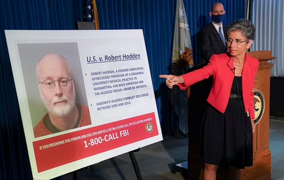 美国医生性侵百名孕妇,甚至包括总统候选人妻子!检察官却放了他