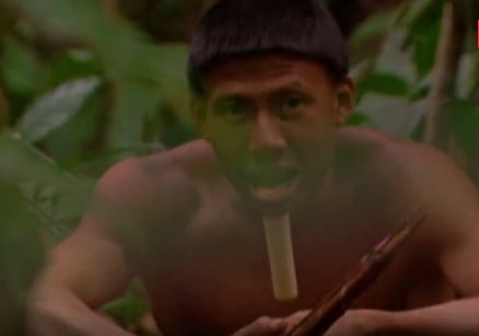 佐埃人下巴怎么插木棍,月亮之子图片