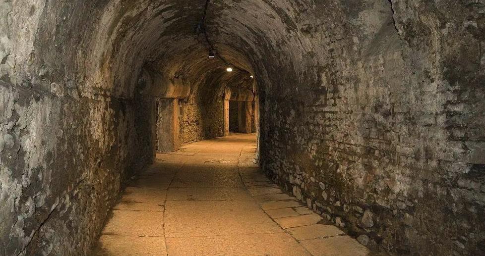 故宫最诡异的一口井至今被禁用,故宫珍妃井叫什么井