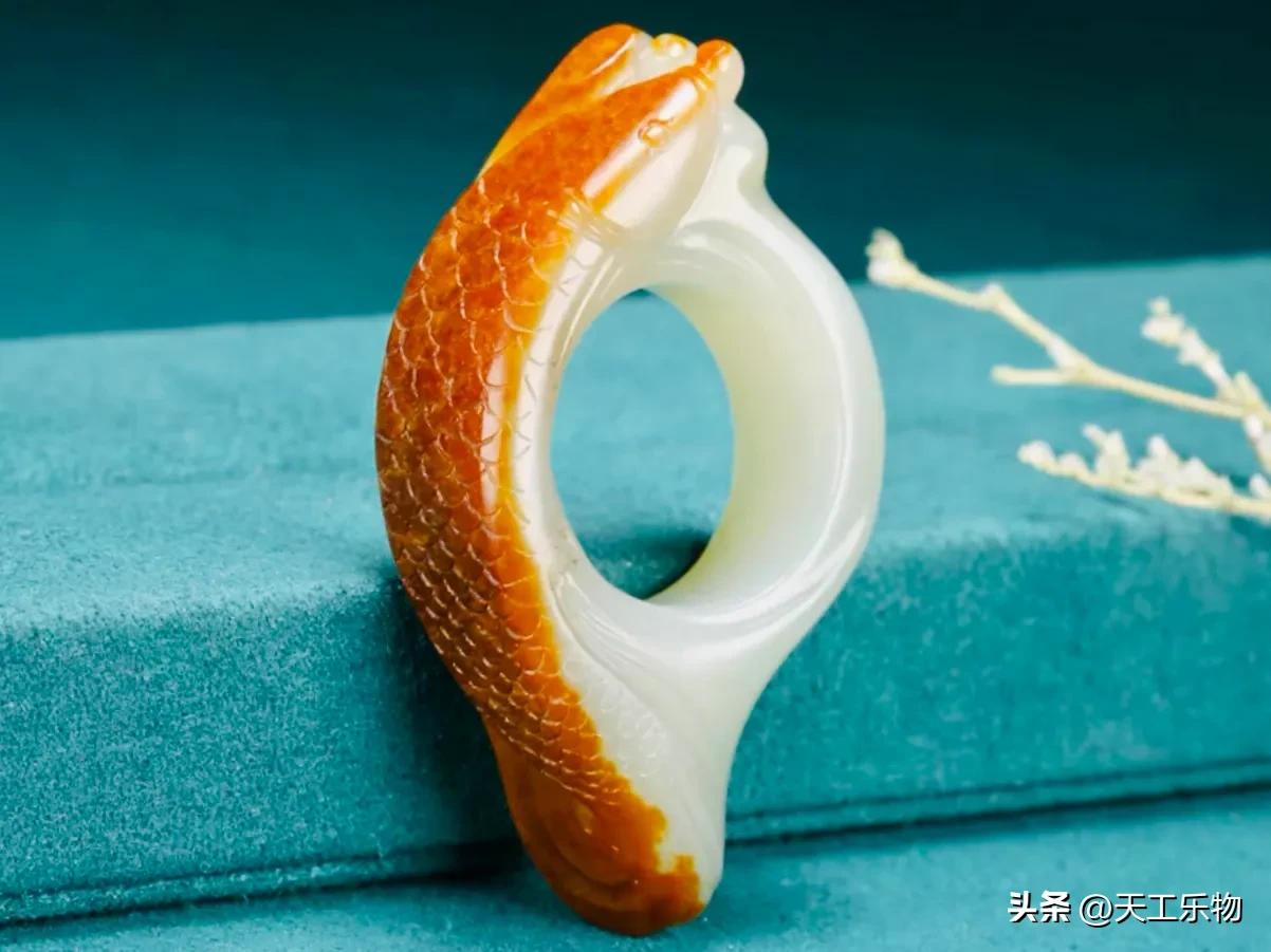 红皮红肉和田玉,红皮白肉和田玉籽料老料