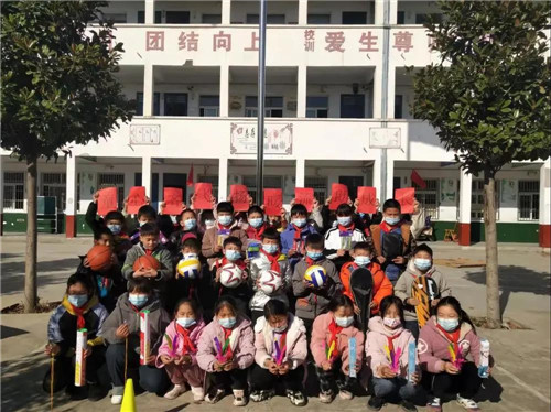 为中国足球梦想助力,为农村孩子筑梦爱心公益活动