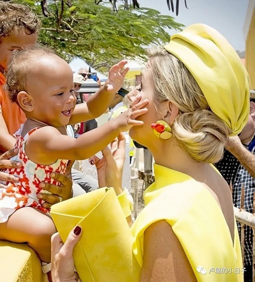 一对耳环价值36万,一对耳环一百万