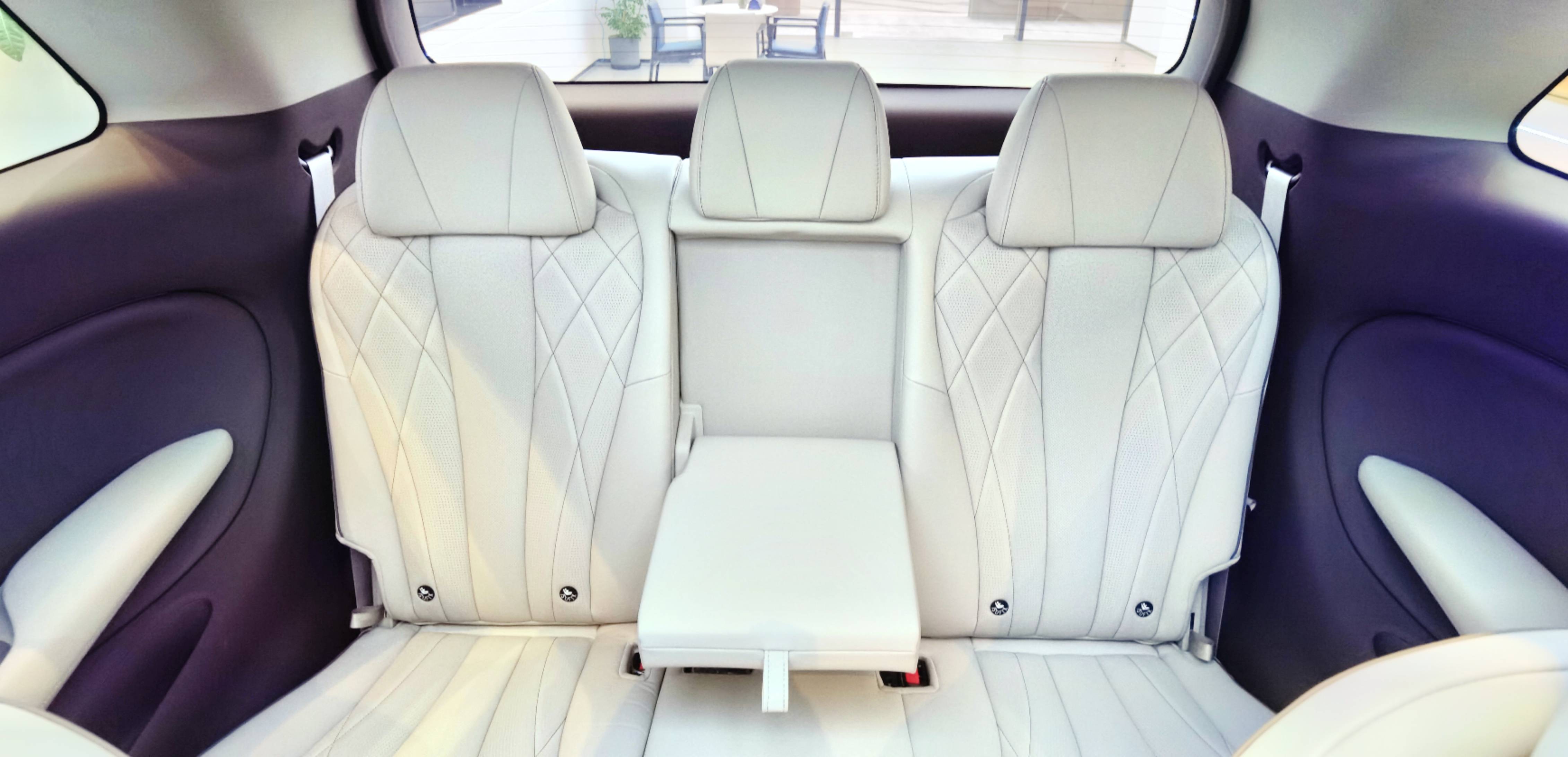 腾势d9最新试驾,腾势d9如何定义豪华全能mpv