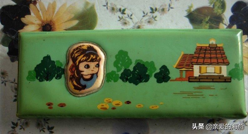 80后小时候的文具图片,80后小时候用的铅笔盒