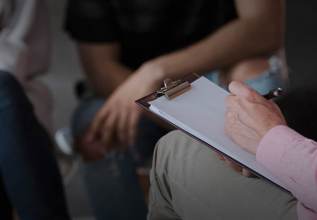 每月工资不够一家开销怎么办,每月工资总是不够花句子