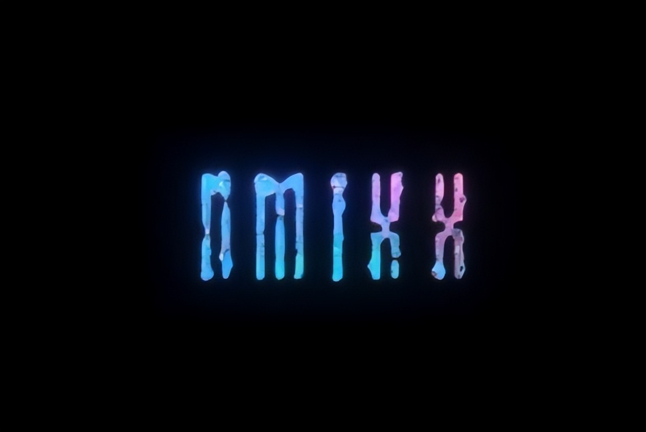 JYP新团出道即受关注，成员雪允因颜值出圈，却被指不尊重粉丝？