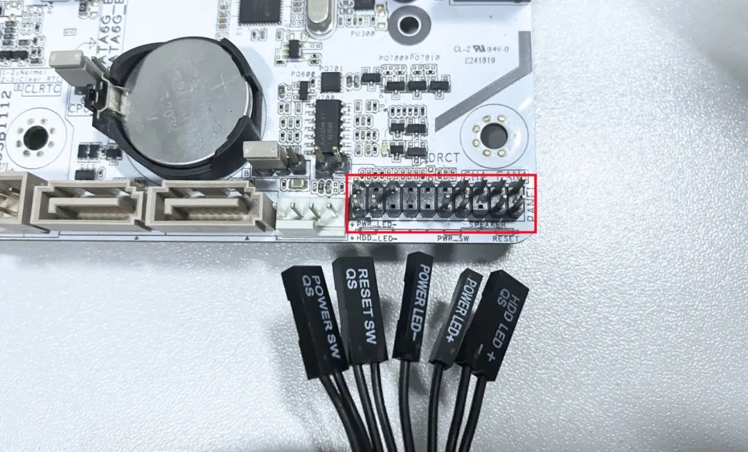 新装机开机显示器没反应,自己装机开机毫无反应