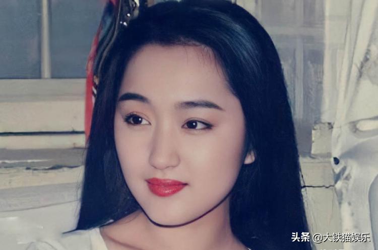 桃花眼型的女明星近照,有哪些女星拥有桃花眼