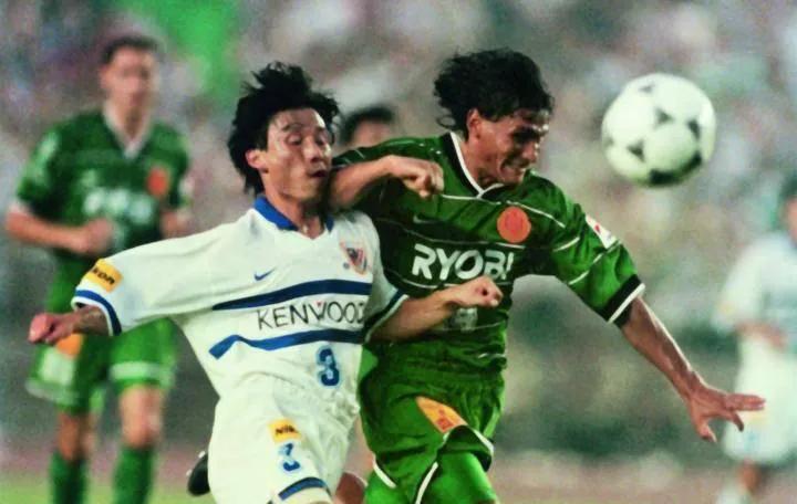 金志扬足球风格,中国足球比赛金志扬