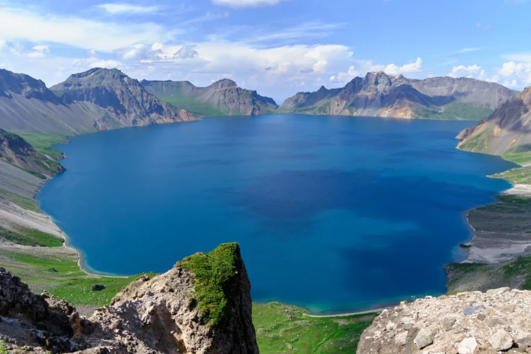 国内夏季避暑胜地哪里好吃,夏季凉快又有美食的地方